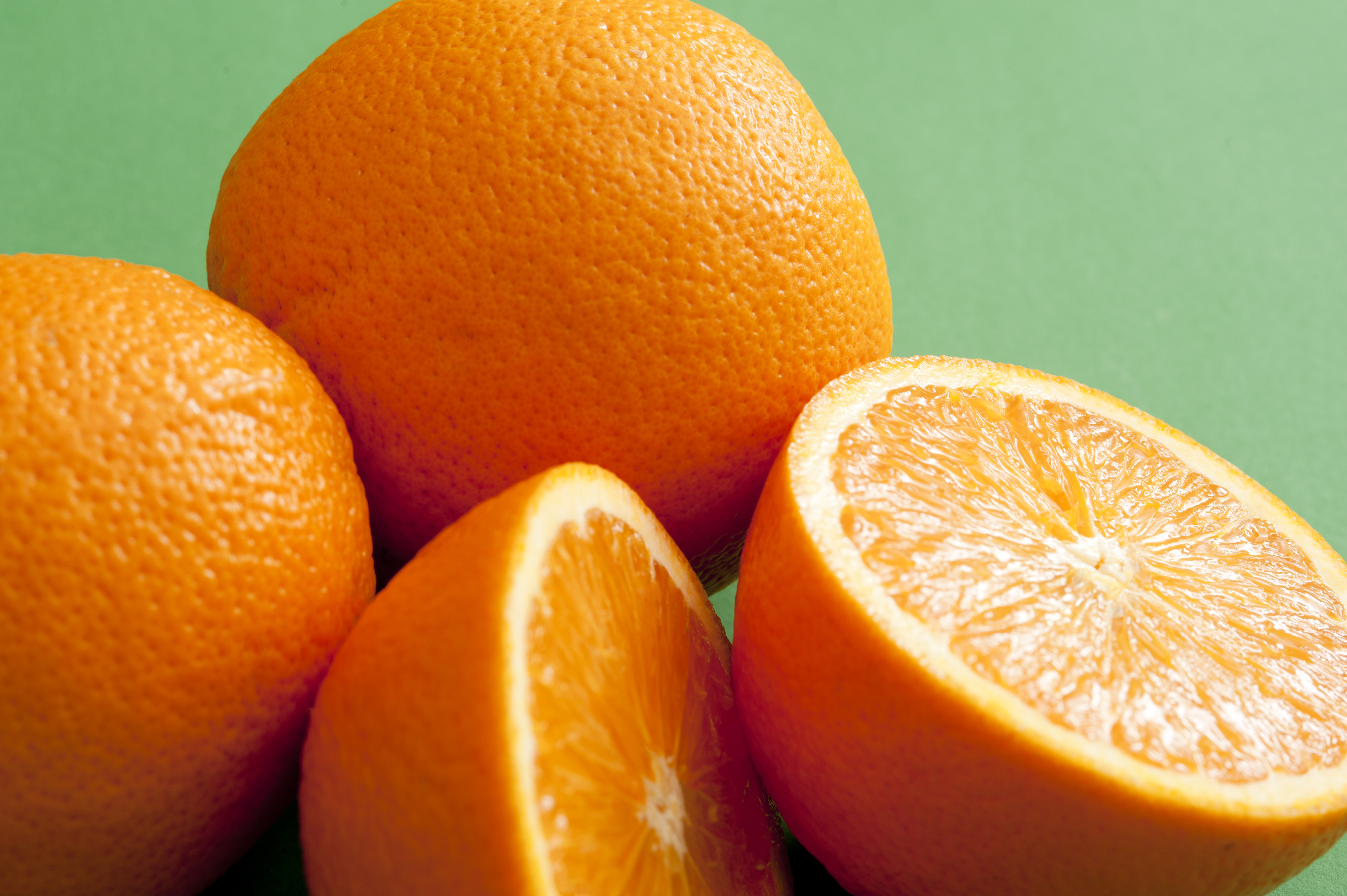 Оранжевые фото. Витамины оранжевые маленькие. Кому апельсины кому витамины. Zeekr Orange. Whole c